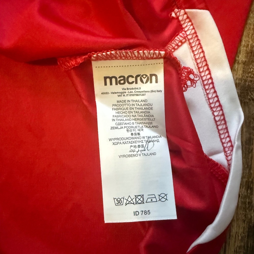 NWT Macron Wrexham AFC Jersey Men Large Red Home FUTBOL Soccer United New - Picture 8 of 13
